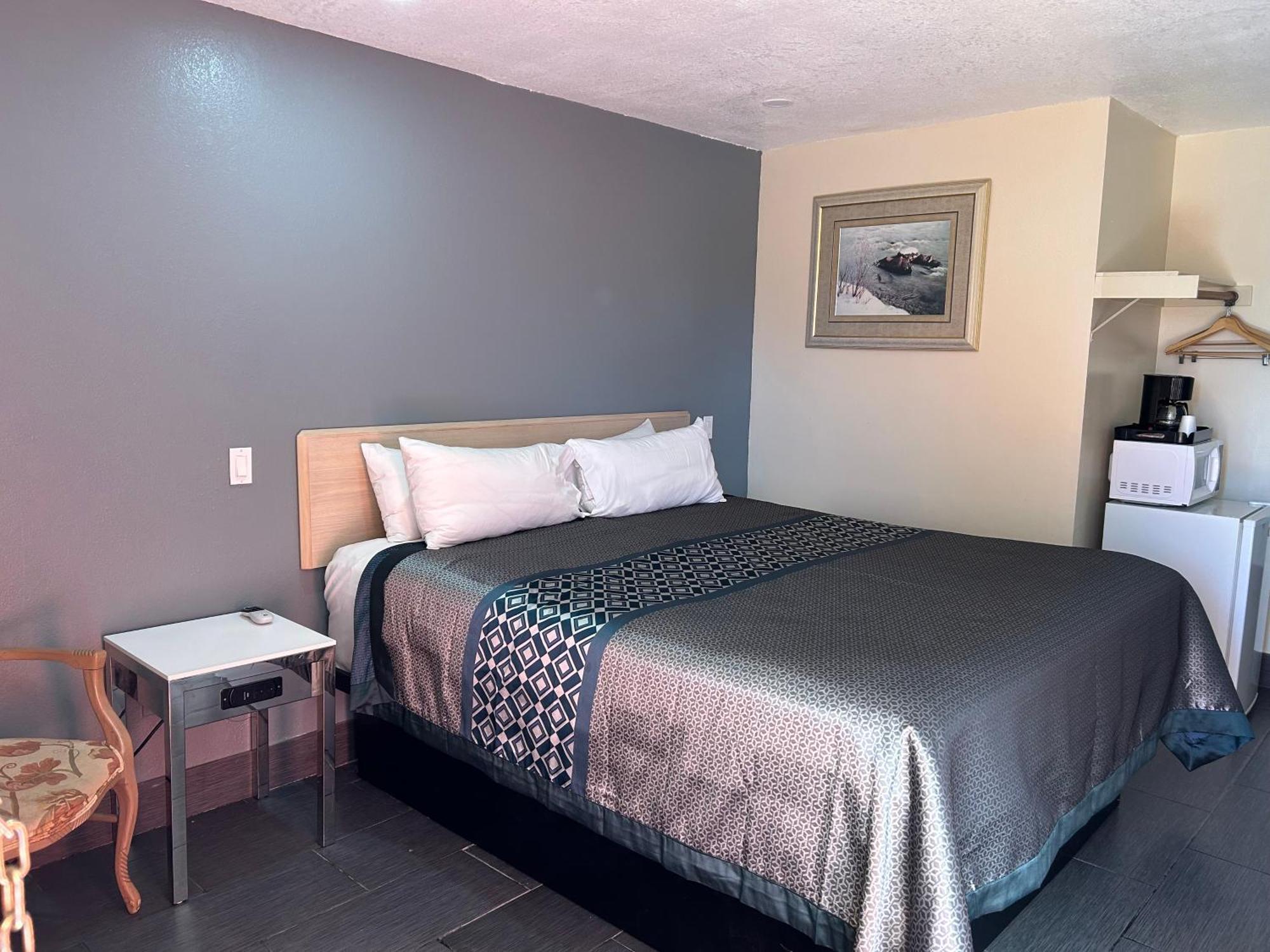 California Inn Hotel And Suites Adelanto Us 395 Εξωτερικό φωτογραφία