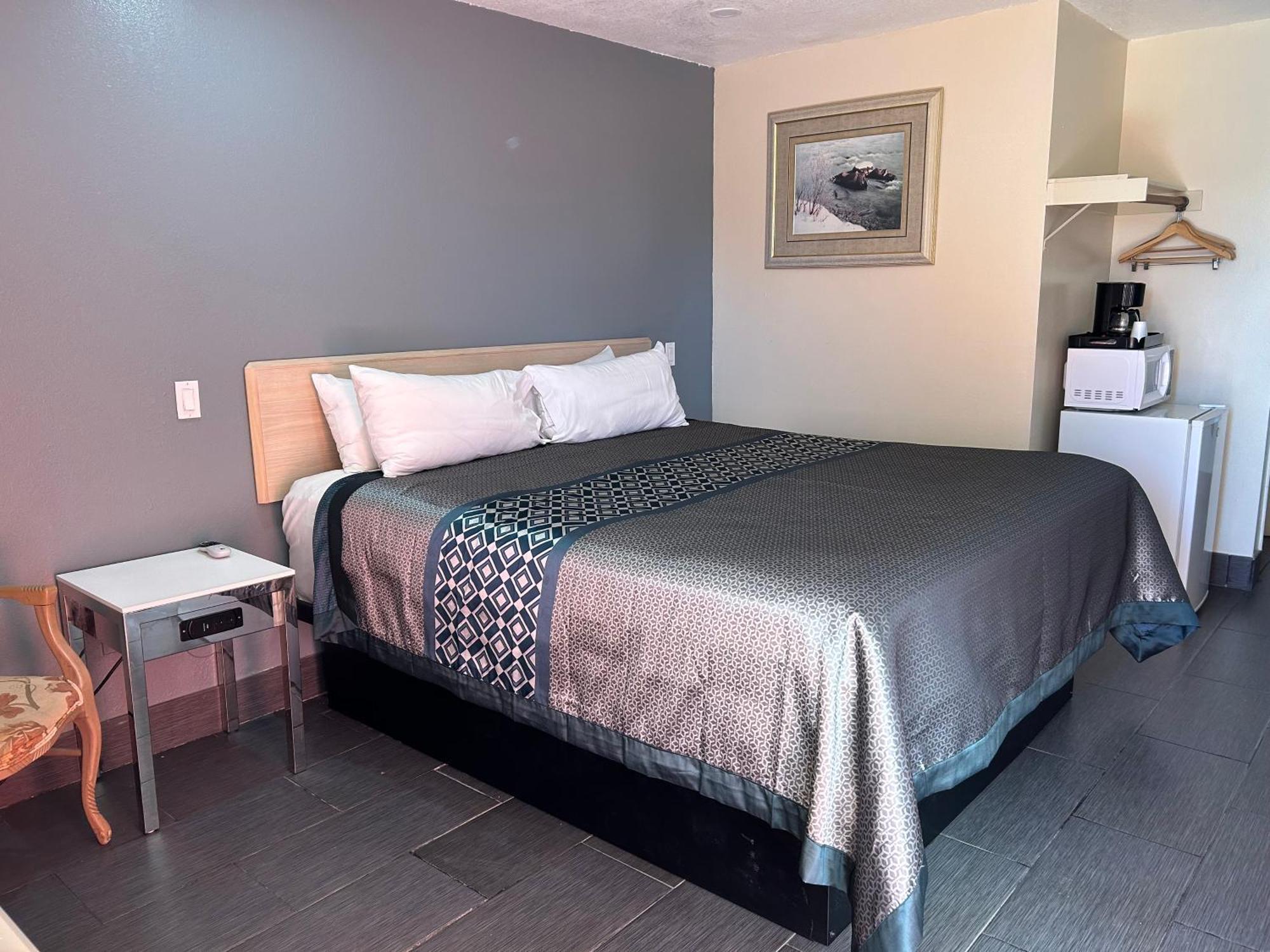 California Inn Hotel And Suites Adelanto Us 395 Εξωτερικό φωτογραφία