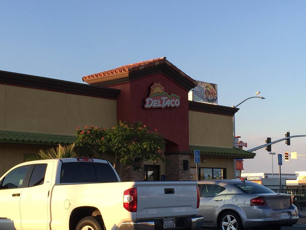 California Inn Hotel And Suites Adelanto Us 395 Εξωτερικό φωτογραφία