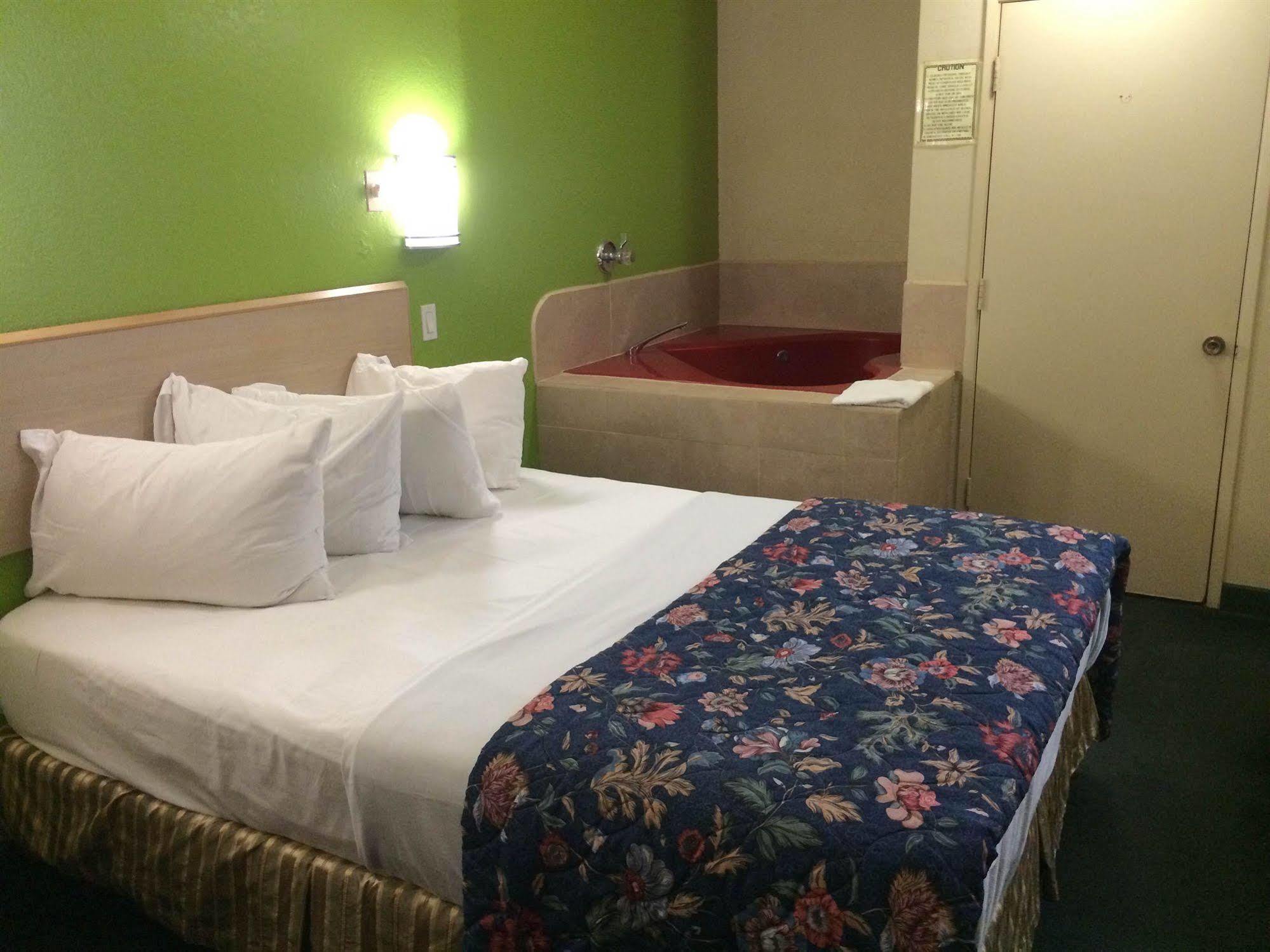 California Inn Hotel And Suites Adelanto Us 395 Εξωτερικό φωτογραφία